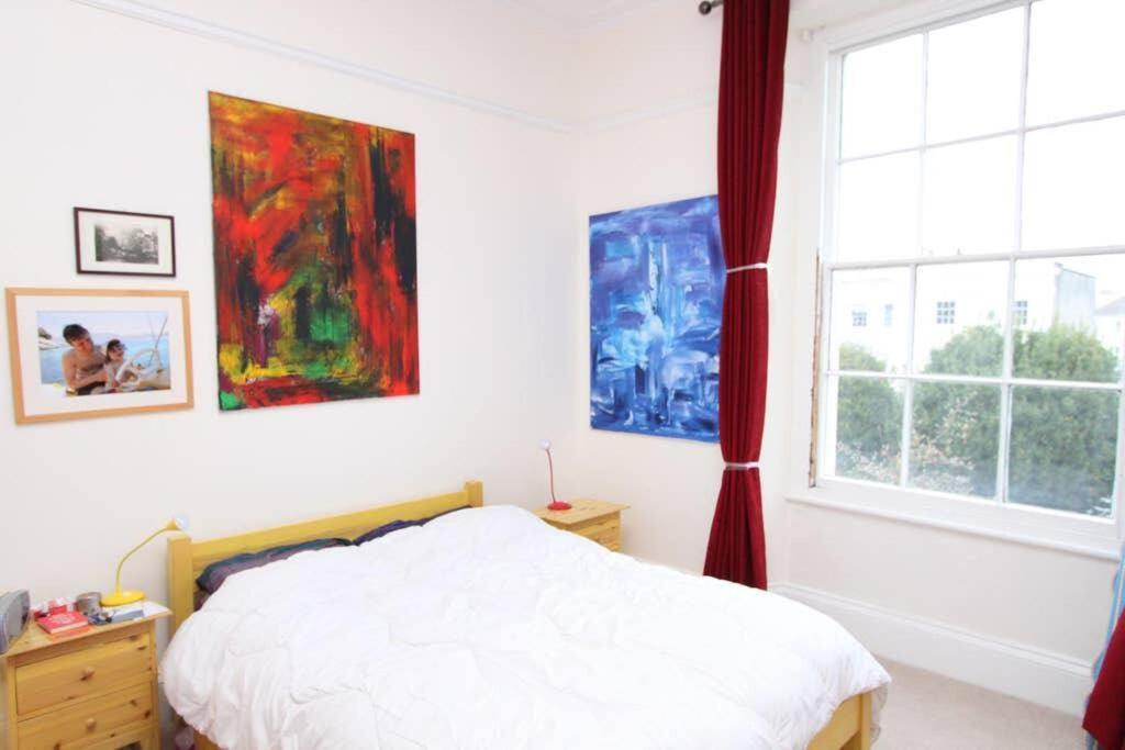 Stunning Arty Apartment In The Heart Of Clifton Bristol Exterior foto